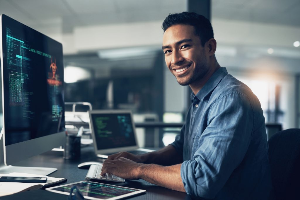 The pros and cons of internal vs outsourced managed IT services